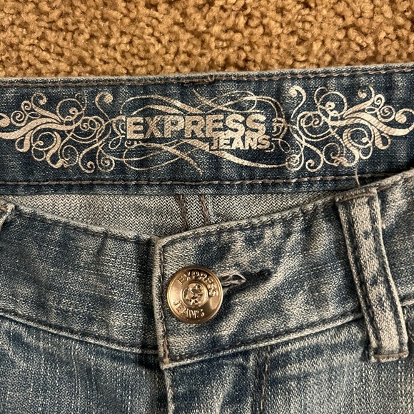 Relaxed light denim shorts from Express - Picture 2 of 6